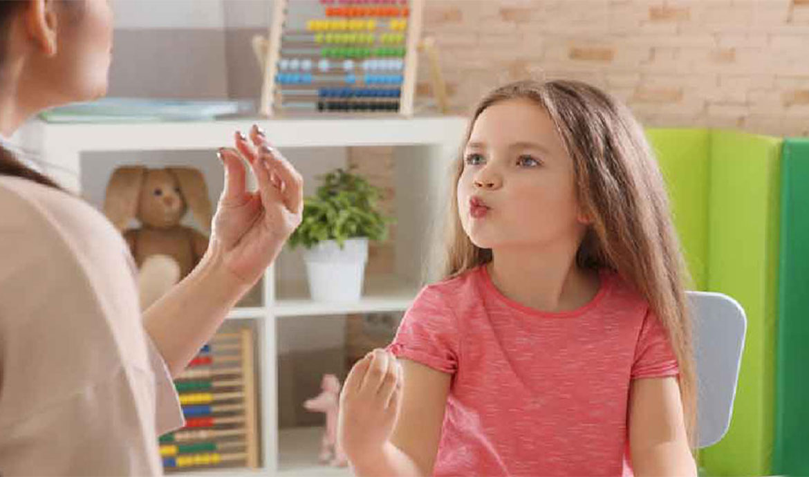 علت تاخیر گفتار کودکان چیست؟ چگونه درمان میشود؟